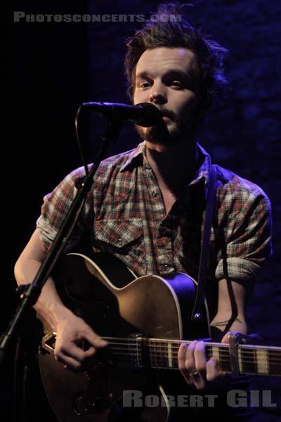 THE TALLEST MAN ON EARTH - 2010-11-29 - PARIS - Cafe de la Danse - 